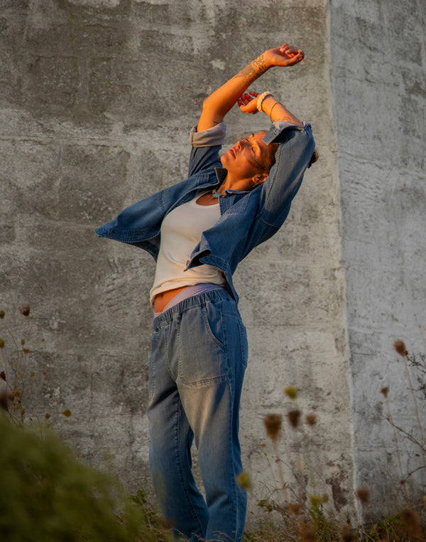 Zoe Lightweight Denim Pant: Magnolia