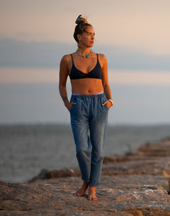 Zoe Lightweight Denim Pant: Magnolia