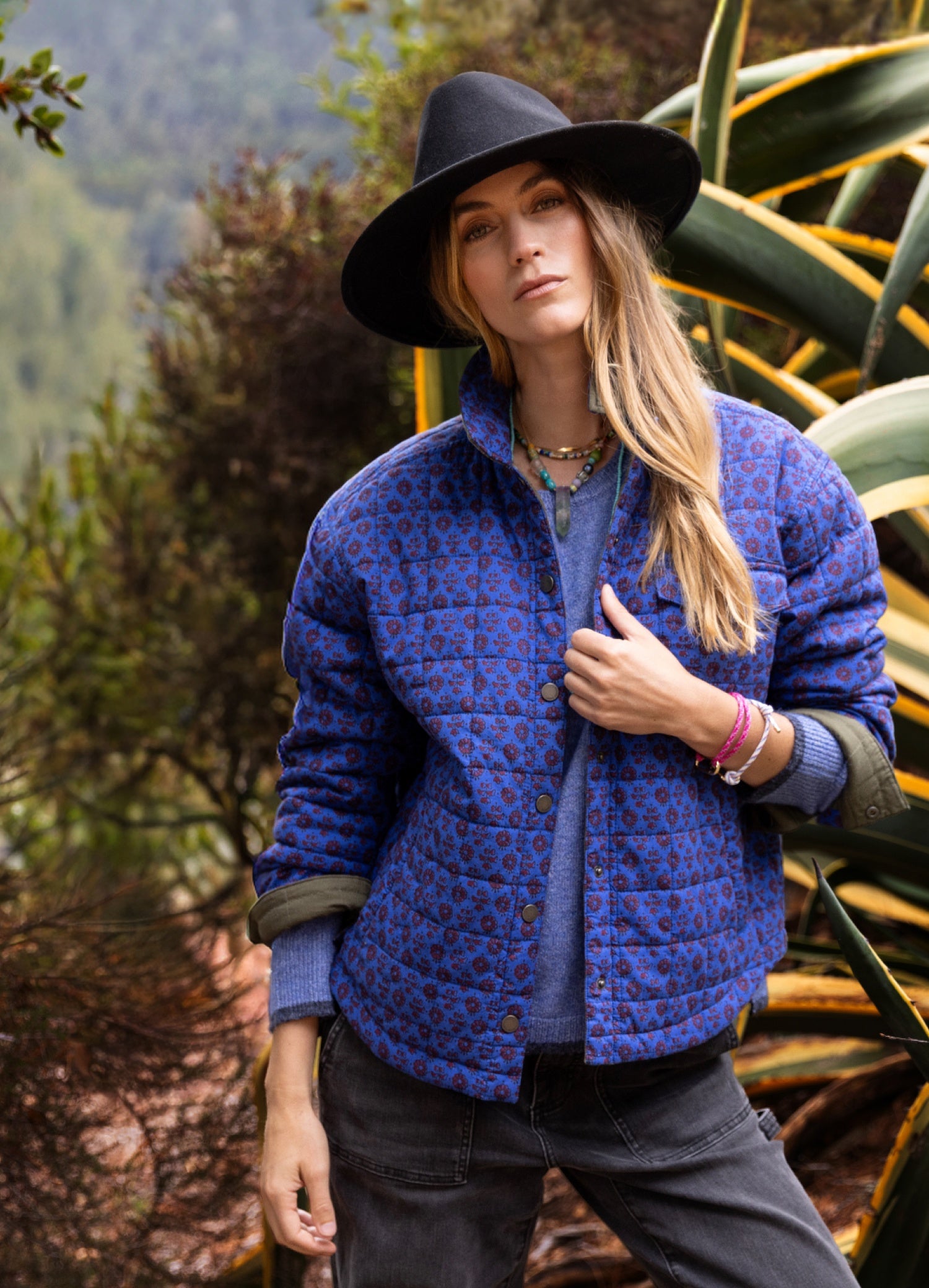 トップス ^ ^ 5UPJ-92151190]フェアレディZ(Z34)カウルトップ 中古 の商品画像